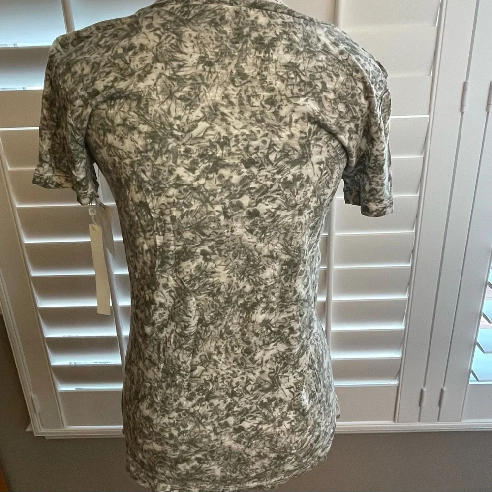 Caslon Olive and White foliage pattern Short Sleeve Tee - Picture 4 of 5